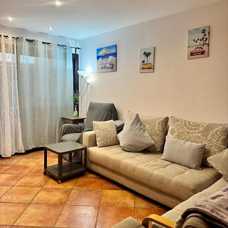 3 Bedroom, Heated Pool, Free Parking Apartman Costa Adeje (Tenerife)