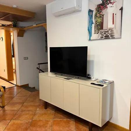 Appartement 3 Bedroom, Heated Pool, Free Parking *